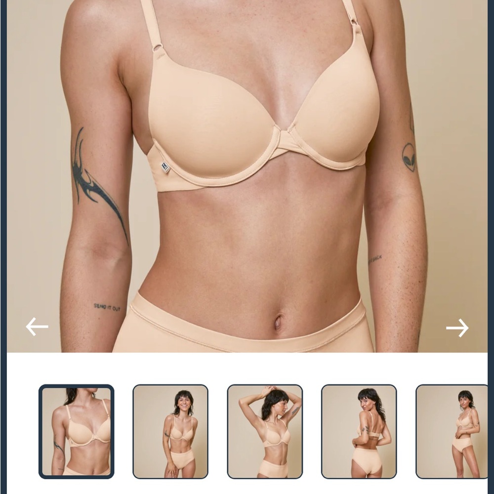 Cream Underwire Bra with Adjustable Straps and Seamless Cups